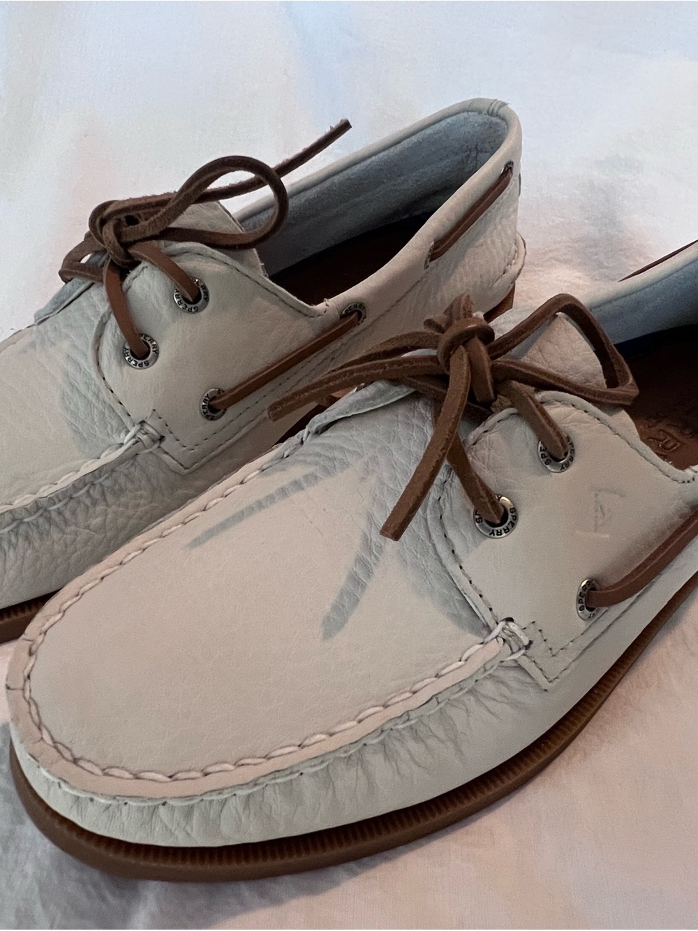 Sperry White Leather Boat Shoes with Brown Laces 11.5 WIDE